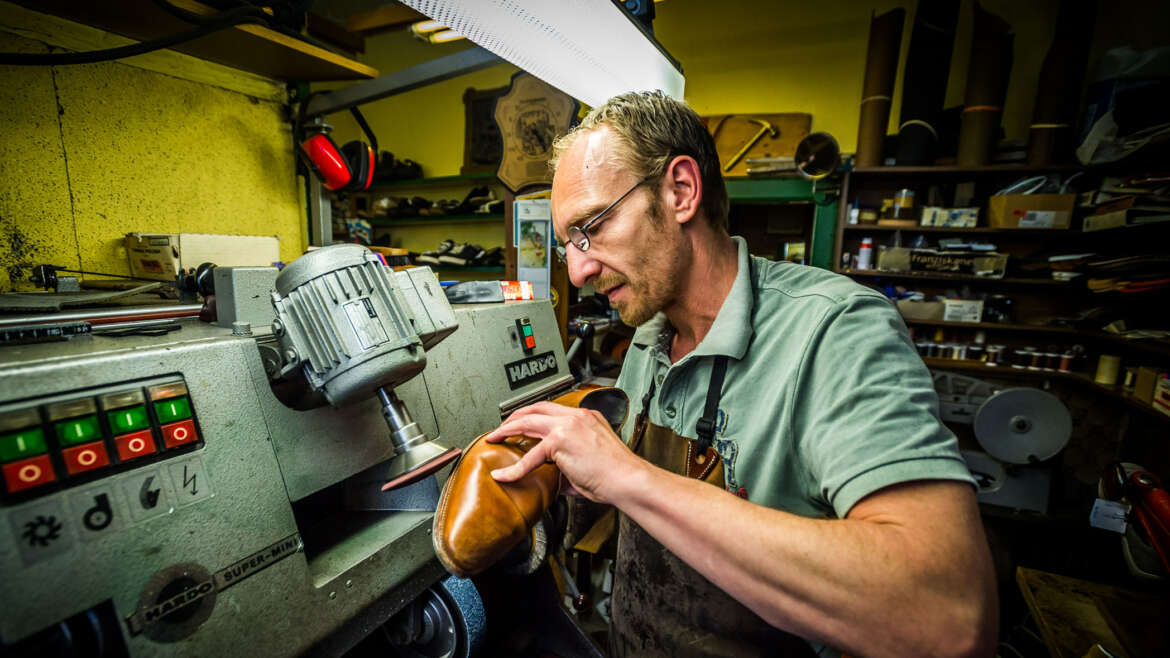 What Are the Benefits of Buying Leather Shoes?